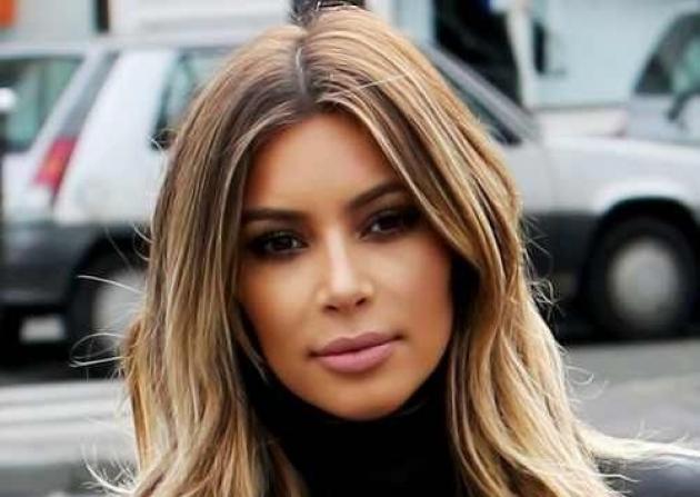 Ναι, η Kim Kardashian είναι πραγματικά αγνώριστη στο καινούριο της εξώφυλλο!