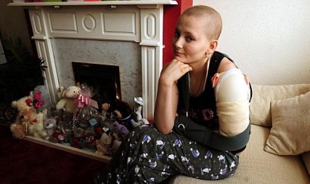Έφηβη που πάσχει από καρκίνο, σχεδιάζει την κηδεία της!