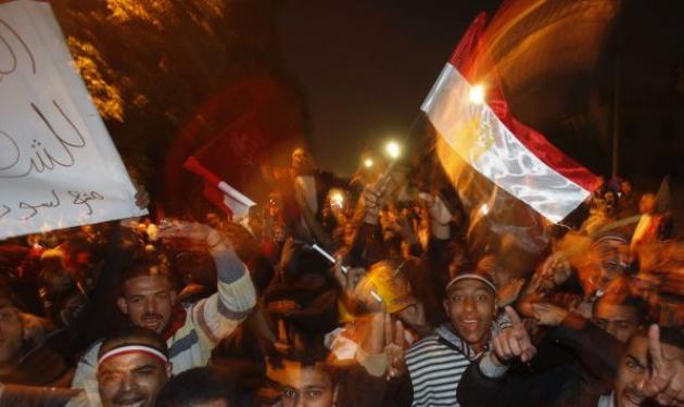 Τέλος ο Μπουμπάρακ από την εξουσία της Αιγύπτου-Αναλαμβάνει ο στρατός