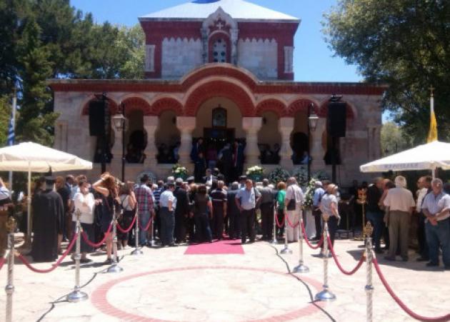 Κωνσταντίνος Μητσοτάκης: Η Κρήτη αποχαιρετά τον “πρόεδρό” της – Πένθιμα χτυπούν οι καμπάνες