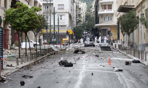 Φωτορεπορτάζ από το σημείο της έκρηξης στο κέντρο της Αθήνας