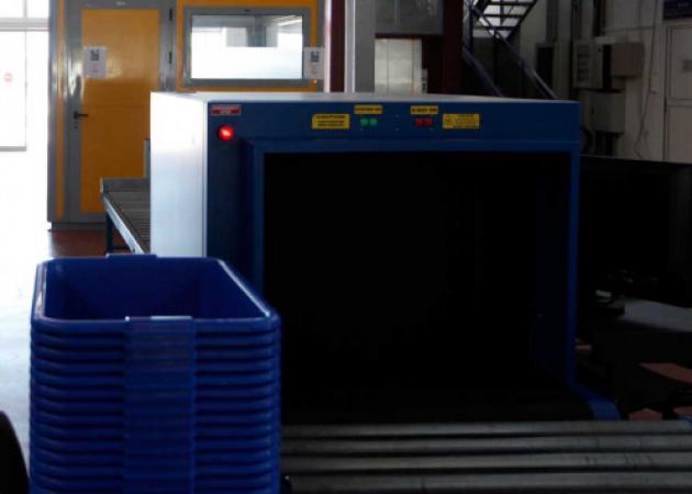 Τρομοδέματα: Αν μυρίζει πικραμύγδαλο μην το ανοίξετε! Όλη η εγκύκλιος