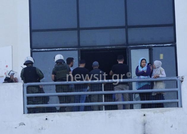 Εκκενώνεται το Ελληνικό – Μεγάλη επιχείρηση της Αστυνομίας