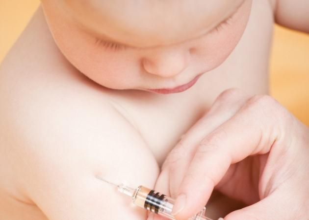 Παιδικά εμβόλια: ποια ΠΡΕΠΕΙ να κάνει και πότε;