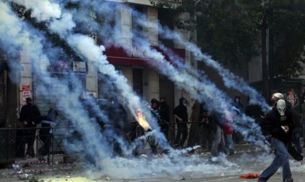 Διάσημη τραγουδίστρια κινδύνευσε στα επεισόδια της Αθήνας!