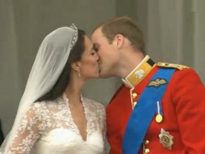 To φιλί του πρίγκιπα William στην Catherine!