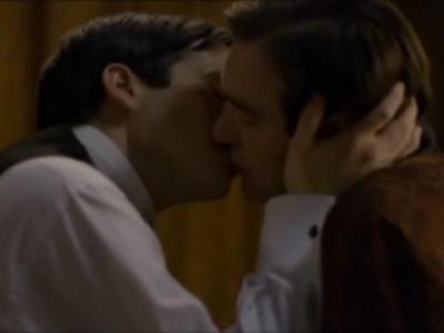 Το gay φιλί που έκοψε η ΝΕΤ στο Downton Abbey