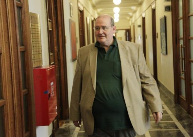 Τρόλαραν οι υπουργοί τον Φίλη – Τον φώναζαν πρίγκιπα