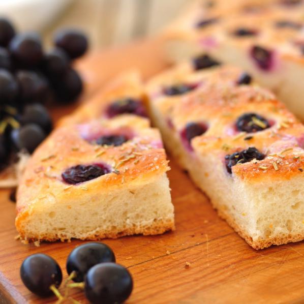 Focaccia με σταφύλια