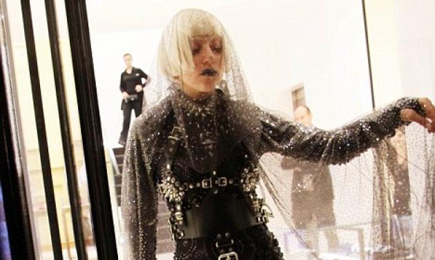 Η Lady Gaga κυκλοφορεί σαν… νεκρή!