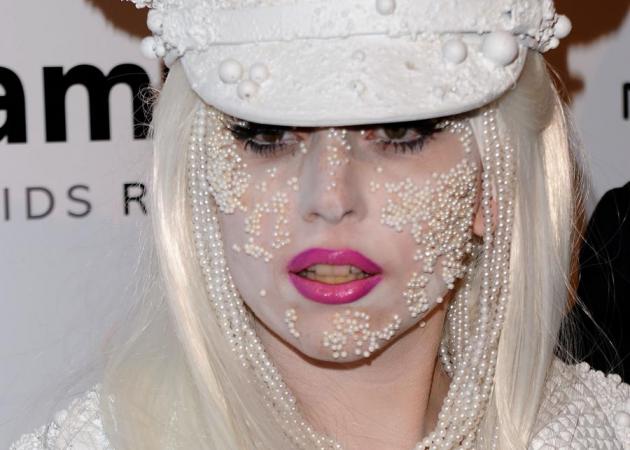 Lady Gaga: Oι άντρες που την ντύνουν