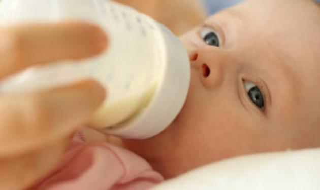 Πώς θα καταλάβεις ότι το μωρό σου είναι αλλεργικό στο γάλα;