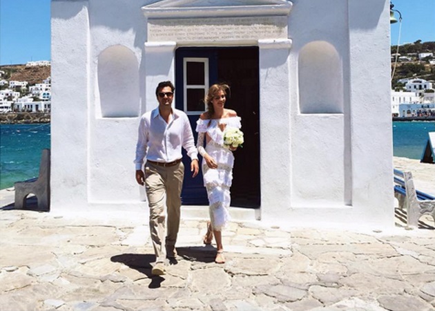 Παντρεύτηκαν στη Μύκονο το γνωστό μοντέλο και ο Ελληνοαιγύπτιος μεγιστάνας! Φωτογραφίες