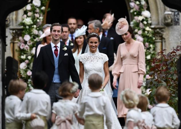 Pippa Middleton: Η γαμήλια δεξίωση των 850 χιλιάδων ευρώ, το χαβιάρι των 50 χιλιάδων ευρώ και τα μπλοκαρισμένα κινητά!