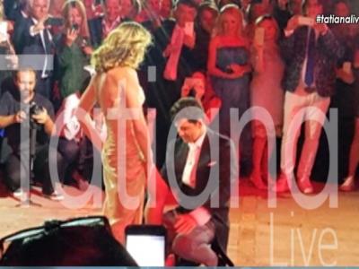 Σάκης Ρουβάς – Κάτια Ζυγούλη: Ο λαμπερός γάμος με παρανυφάκια τα παιδιά τους