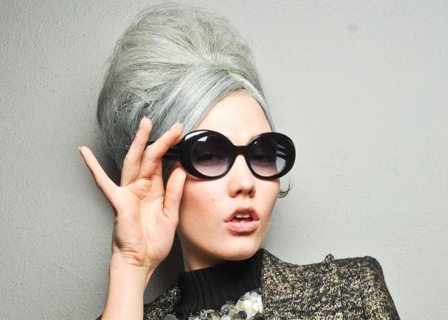 Γκρι μαλλιά! Είναι το επόμενο μεγάλο beauty trend;