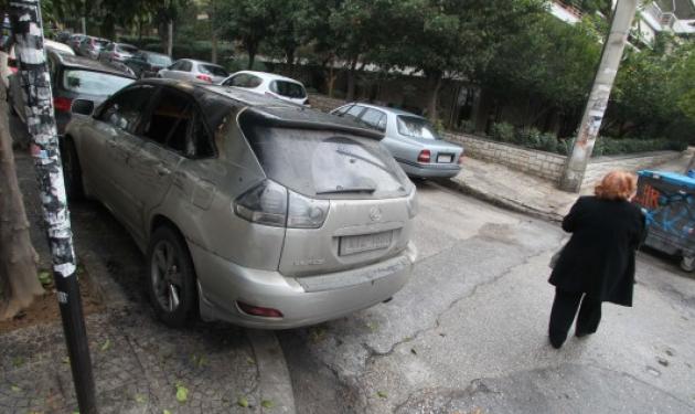 Έβαλαν γκαζάκια έξω από το σπίτι του Γιάννου Παπαντωνίου