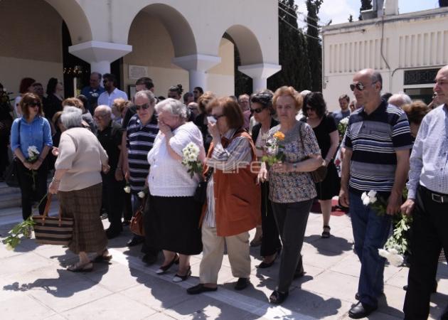Γιάννης Μιχαλόπουλος: Συνάδελφοι και συγγενείς είπαν το τελευταίο αντίο στον ηθοποιό