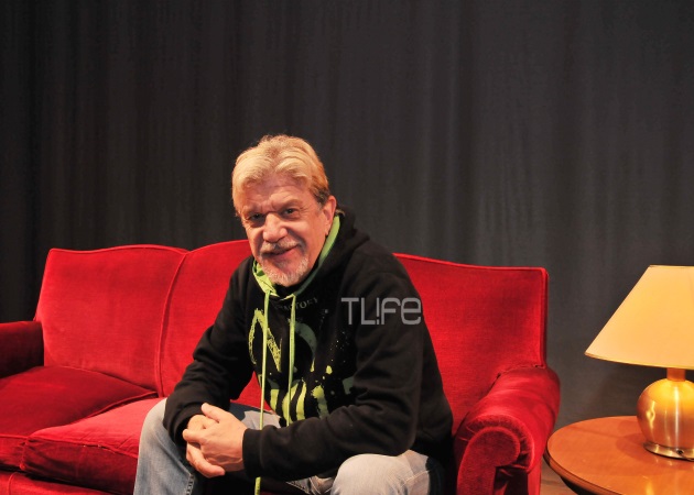 Γιάννης Βούρος στο TLIFE: “Το θέατρο είναι ψυχή”
