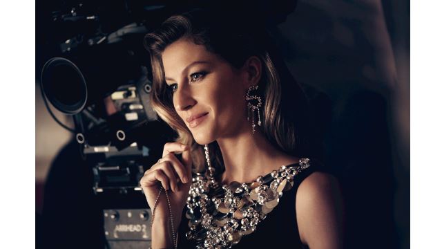 Οι πρώτες εικόνες από το film Chanel No5 με την Gisele!