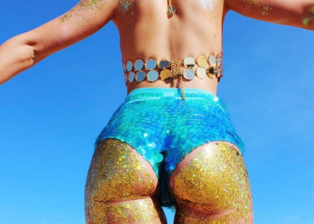 Glitter butt! Το απρόσμενο σημείο που θα βάζουμε glitter το καλοκαίρι