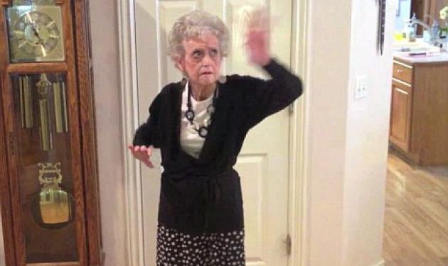 90χρονη γιαγιά χορεύει προς τιμήν της Houston και ανεβάζει το video στο youtube!
