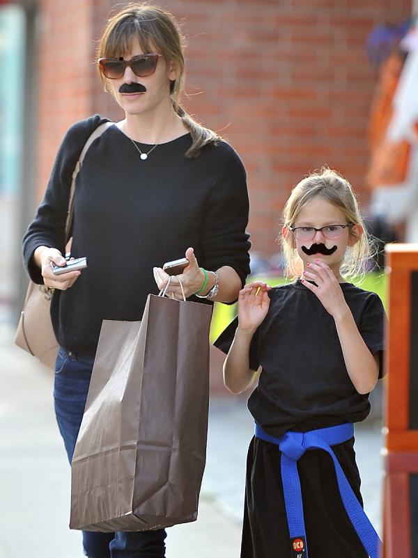 1 | Jennifer Garner & Violet Affleck