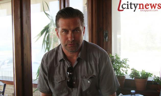 Stephen Baldwin: Aπό το Hollywood στο Λουτράκι για τις ανάγκες ντοκιμαντέρ!