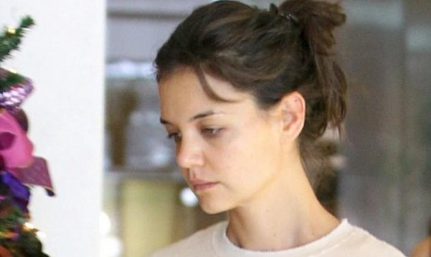 Katie Holmes: Εξουθενωμένη από την πολλή δουλειά!