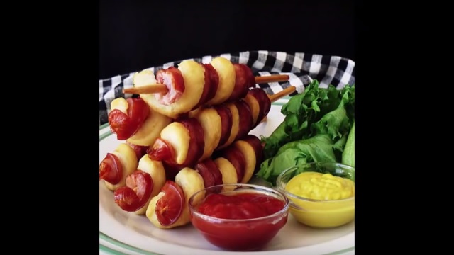 Δες τι απίθανο μεζέ μπορείς να φτιάξεις με μερικά hot dogs!