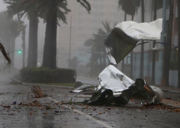 Τυφώνας Μάθιου: Εκατομμύρια άνθρωποι στο έλεός του! «Κρυφτείτε, αλλιώς θα πεθάνετε» η απίστευτη δήλωση δημάρχου!