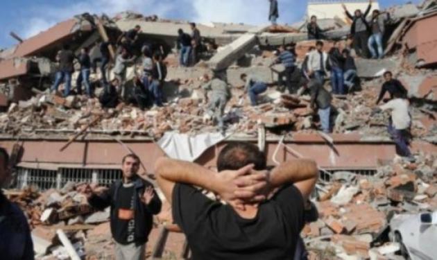 Χάος στην Τουρκία από τα 7,2 Ρίχτερ του τρόμου – Πάνω από 200 οι  νεκροί!