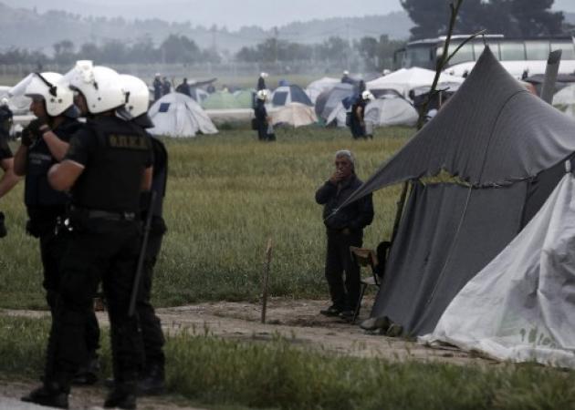 Ειδομένη: Η δημοσιογράφος που μεταμφιέστηκε και ο ανταποκριτής της Bild που προσήχθη