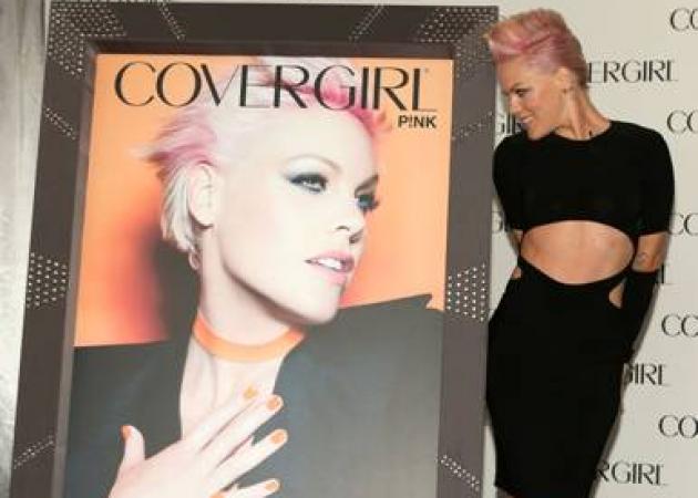 Η Pink είναι το νέο πρόσωπο της Cover Girl!