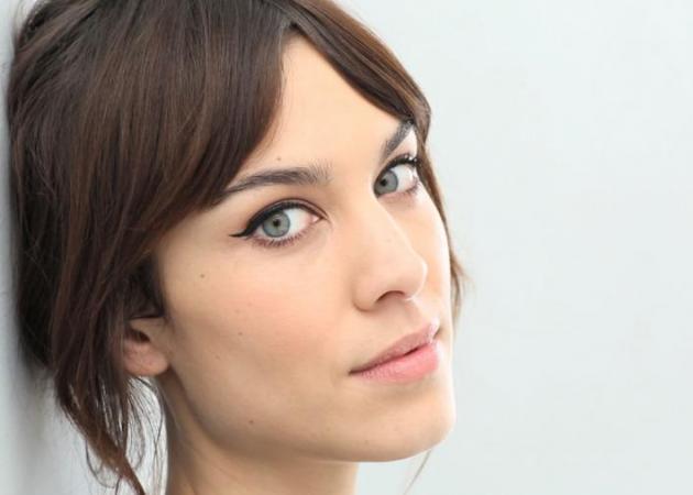 OMG! Eyeliner- σφραγίδα για να πετύχεις το cat eye της Alexa Chung!