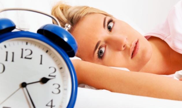 Δεν μπορείς να κοιμηθείς; Μάθε τι πρέπει να κάνεις για να αντιμετωπίσεις την αϋπνία!