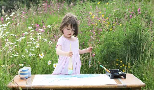 Η 5χρονη που έχει αυτισμό άλλα δημιουργεί τα πιο ωραία έργα τέχνης που έχεις δει!