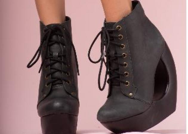 Jeffrey Campbell: Μην χάσεις τις μεγάλες εκπτώσεις!
