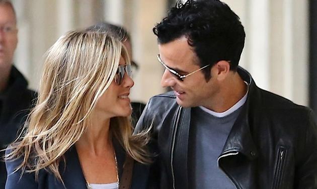 Είναι επίσημο! Η J. Aniston αρραβωνιάστηκε τον αγαπημένο της J. Theroux