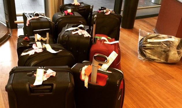 Ποια διάσημη οικογένεια χρειάζεται τόσες βαλίτσες για ένα ταξίδι;
