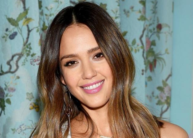 Jessica Alba: οι beauty συμβουλές που θα έδινε στον 18χρονο εαυτό της!