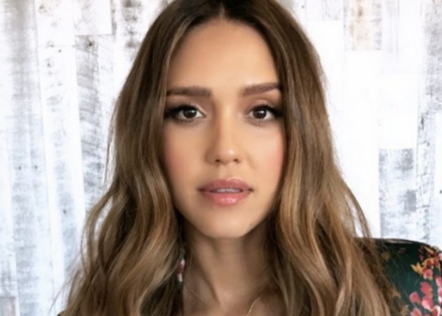 Το μυστικό της Jessica Alba που κάνει αποβραδίς για να ξυπνάει το πρωί με αυτά τα μαλλιά!