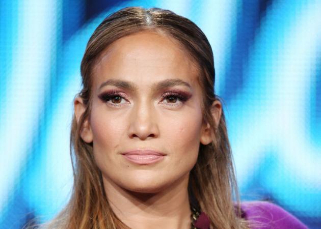 Η Jennifer Lopez δεν μεγαλώνει ποτέ χάρη στη… σκιά της! Να πώς!
