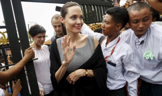 Angelina Jolie: Πάσχει τελικά από νευρική ανορεξία; Νέες φωτογραφίες που την δείχνουν υπερβολικά αδυνατισμένη
