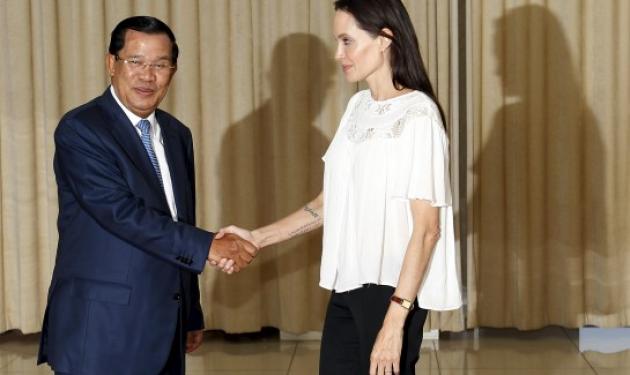 Νέα εμφάνιση της Angelina Jolie που σοκάρει