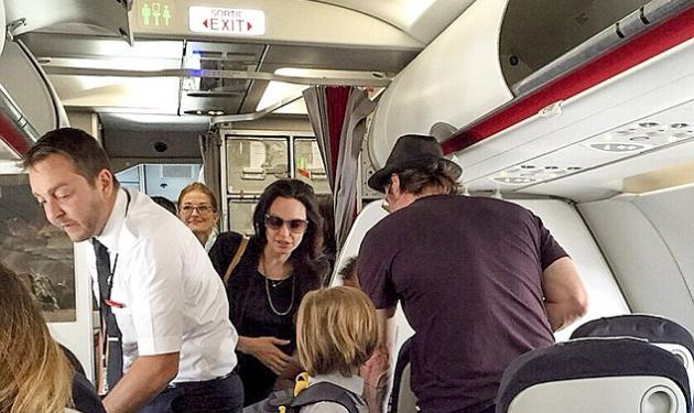 Brad Pitt – Angelina Jolie: Άφησαν το jet και ταξίδεψαν αεροπορικώς στην οικονομική θέση!