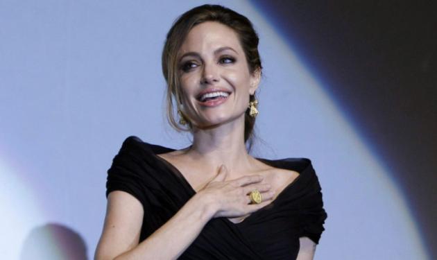 Angelina Jolie: Συγκλονίζει η περιγραφή για την αφαίρεση των ωοθηκών της – Οι δραματικές στιγμές που έζησε