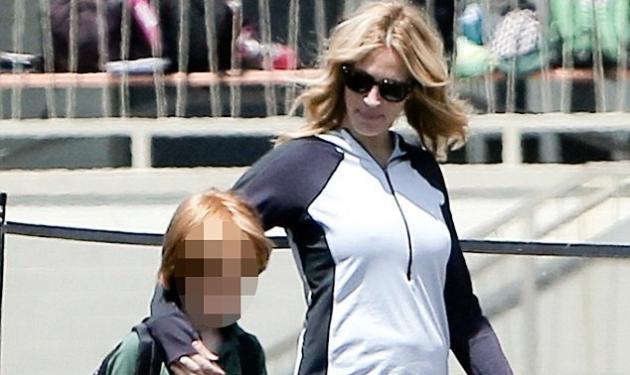 Julia Roberts: Βόλτα με τον γιο της στο Los Angeles!