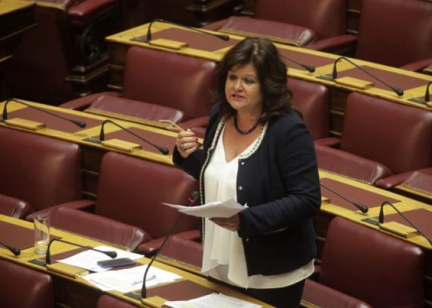 Τι απαντά η βουλευτής του ΣΥΡΙΖΑ για τον διορισμό του συζύγου της σε ΔΕΚΟ “φάντασμα”