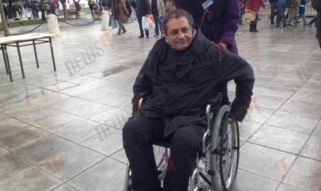 Αντώνης Καφετζόπουλος: Σε αναπηρικό αμαξίδιο στο κέντρο της Αθήνας!